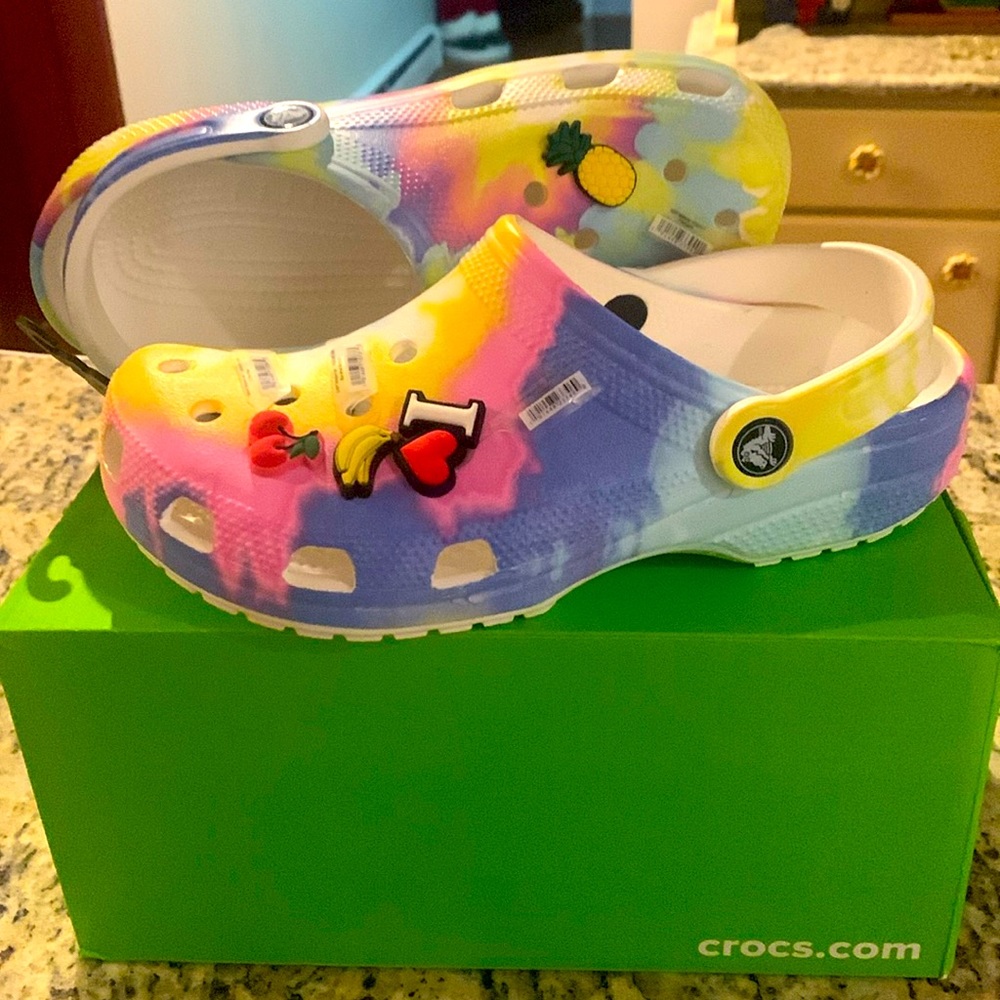 Croc Tye Dye Size 7